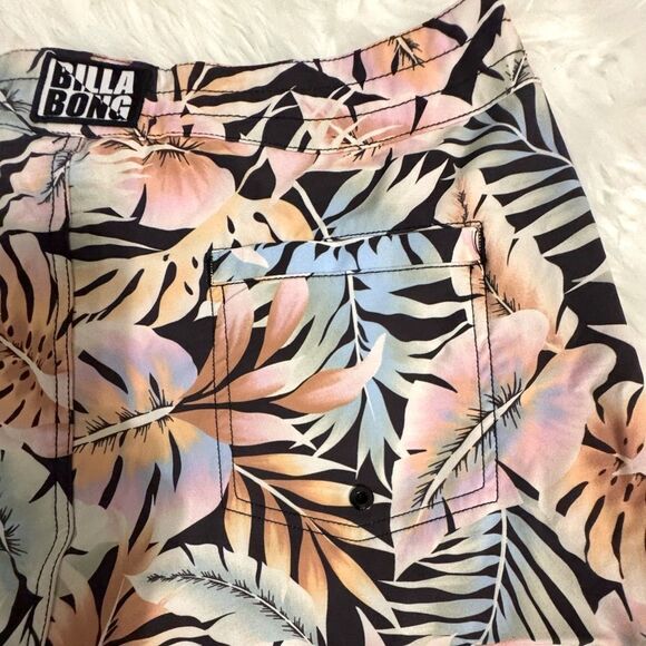 NWT Billabong ‘Postcards From Paradise’ Lace-up - Swim Bottoms Size 9 (Juniors) - Picture 11 of 13